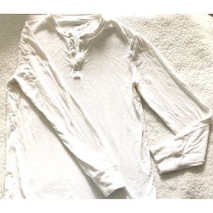 GAP Sweater in White with 3 Buttons